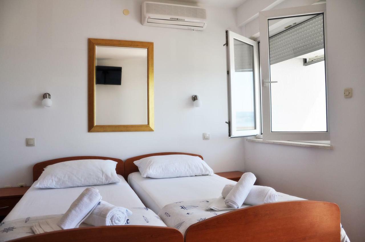 Sunrise Apartments And Studio Apartments Lokva Rogoznica Exterior photo